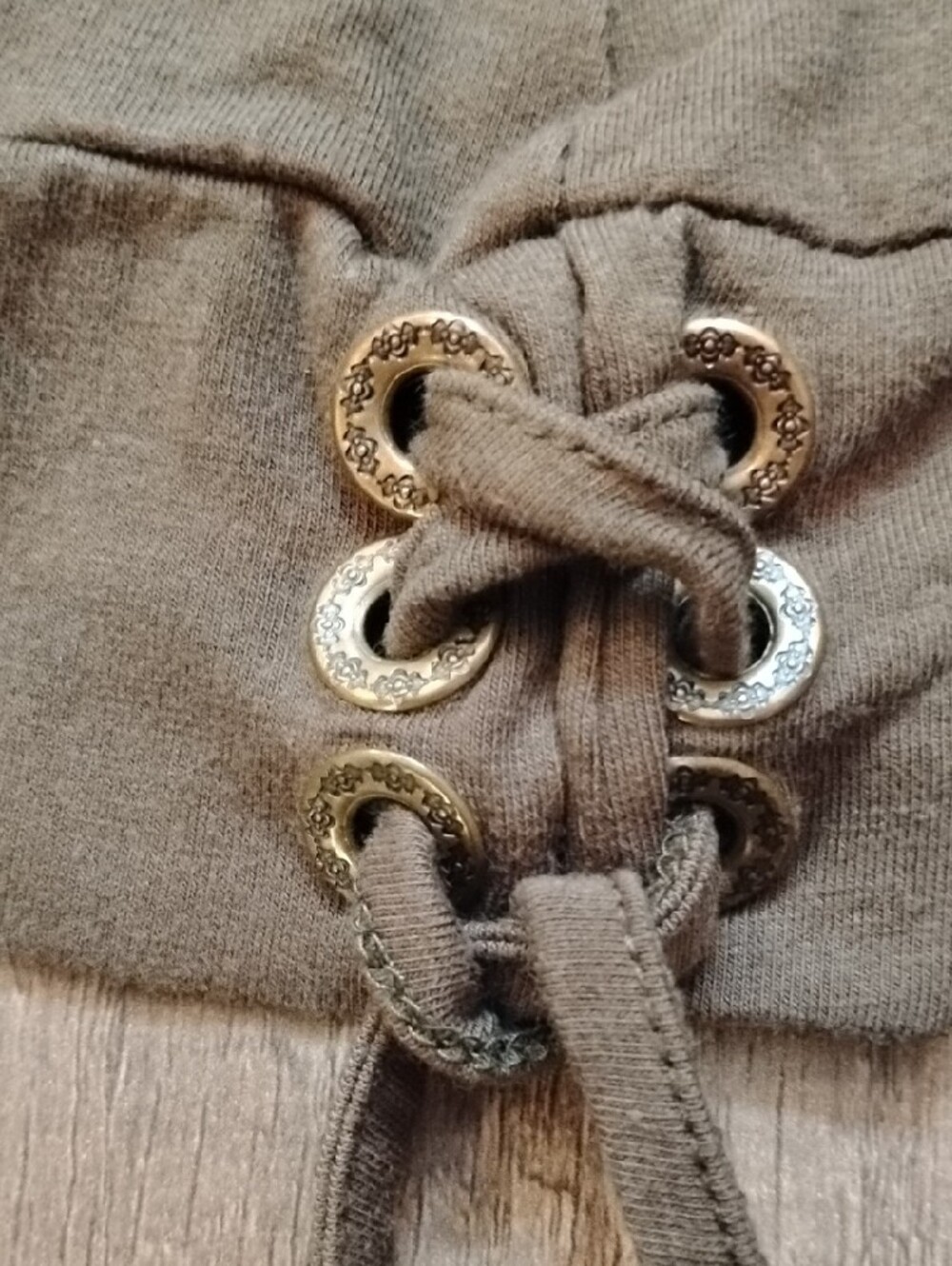 Nomad Olive Green Cowl Tank - Picture 4 of 6